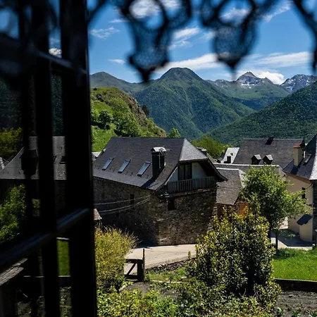 Hostal Rural Casa Dera Hont *